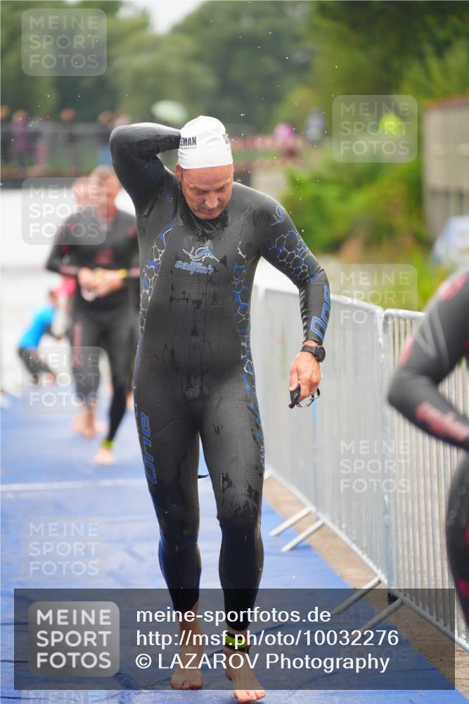 30.08.2026 - Elbe Triathlon Hamburg LAZAROV Photography http://msf.ph/oto/10032276 30.08.2026 08:41:17 Schwimmen 245, 273, 279, 301, 305, 327, 329, 369, 376, 393 meine-sportfotos.de