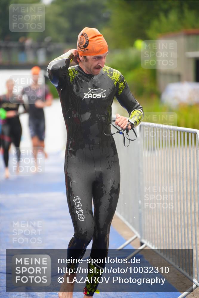 30.08.2026 - Elbe Triathlon Hamburg LAZAROV Photography http://msf.ph/oto/10032310 30.08.2026 08:41:24 Schwimmen 245, 259, 273, 279, 292, 305, 317, 329, 376, 393 meine-sportfotos.de