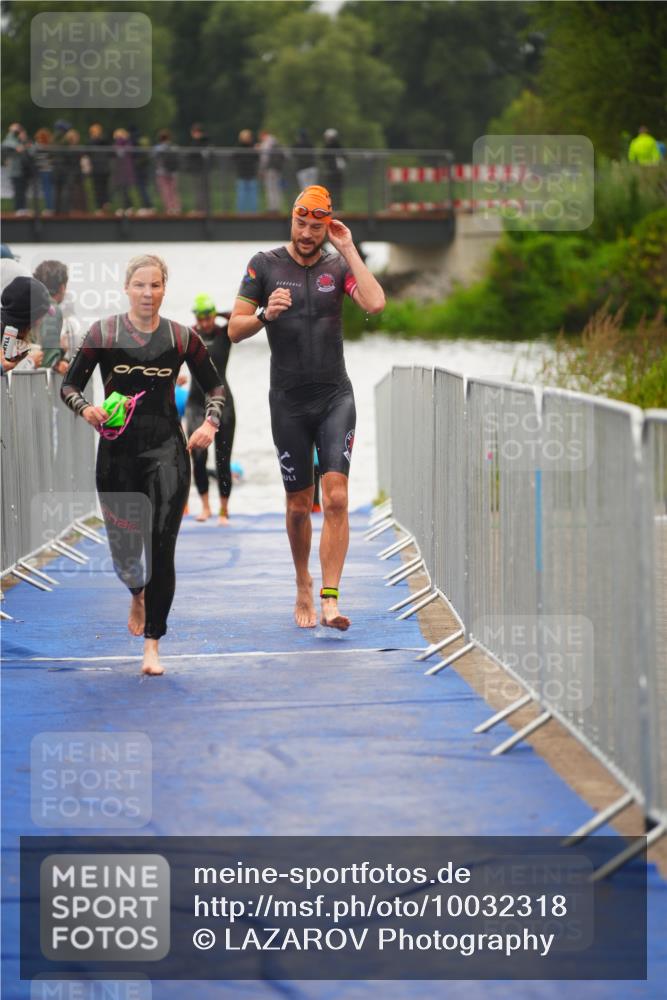30.08.2026 - Elbe Triathlon Hamburg LAZAROV Photography http://msf.ph/oto/10032318 30.08.2026 08:41:26 Schwimmen 245, 259, 273, 279, 292, 305, 317, 329, 376 meine-sportfotos.de