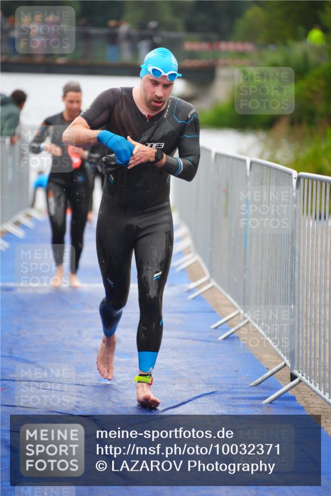 30.08.2026 - Elbe Triathlon Hamburg LAZAROV Photography http://msf.ph/oto/10032371 30.08.2026 08:41:42 Schwimmen 259, 292, 325, 354, 363 meine-sportfotos.de
