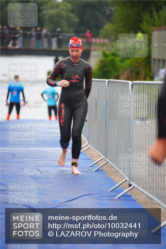30.08.2026 - Elbe Triathlon Hamburg LAZAROV Photography http://msf.ph/oto/10032441 30.08.2026 08:42:01 Schwimmen 253, 298, 348, 379 meine-sportfotos.de