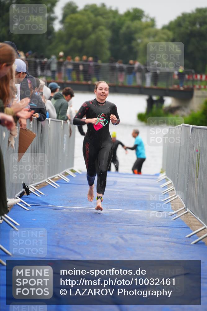 30.08.2026 - Elbe Triathlon Hamburg LAZAROV Photography http://msf.ph/oto/10032461 30.08.2026 08:42:19 Schwimmen 358 meine-sportfotos.de