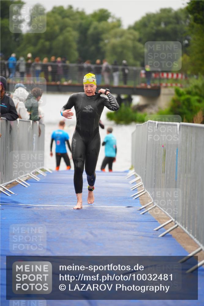 30.08.2026 - Elbe Triathlon Hamburg LAZAROV Photography http://msf.ph/oto/10032481 30.08.2026 08:42:32 Schwimmen 358, 385 meine-sportfotos.de