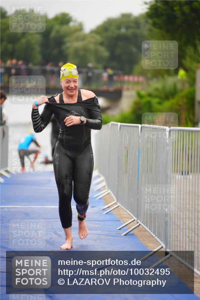 30.08.2026 - Elbe Triathlon Hamburg LAZAROV Photography http://msf.ph/oto/10032495 30.08.2026 08:42:34 Schwimmen 358, 385 meine-sportfotos.de