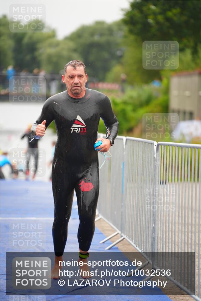 30.08.2026 - Elbe Triathlon Hamburg LAZAROV Photography http://msf.ph/oto/10032536 30.08.2026 08:42:55 Schwimmen 289, 293 meine-sportfotos.de