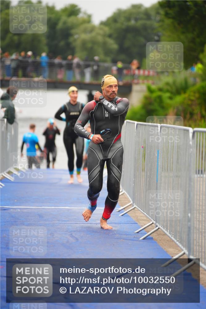 30.08.2026 - Elbe Triathlon Hamburg LAZAROV Photography http://msf.ph/oto/10032550 30.08.2026 08:43:03 Schwimmen 249, 289, 352 meine-sportfotos.de