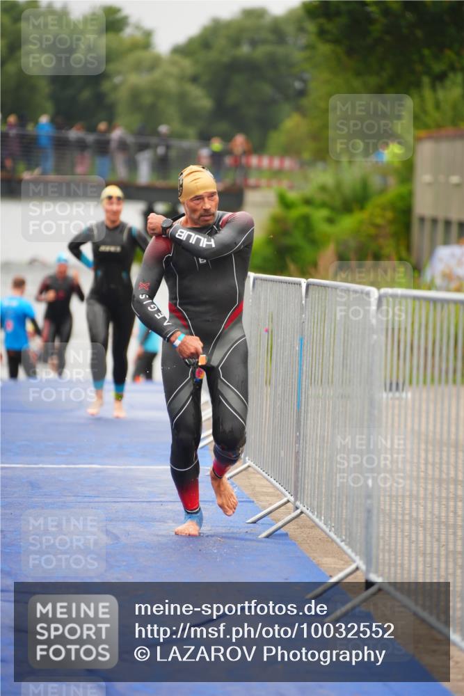 30.08.2026 - Elbe Triathlon Hamburg LAZAROV Photography http://msf.ph/oto/10032552 30.08.2026 08:43:03 Schwimmen 249, 289, 352 meine-sportfotos.de