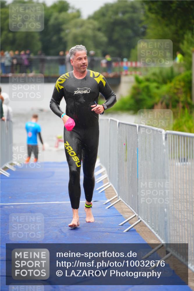 30.08.2026 - Elbe Triathlon Hamburg LAZAROV Photography http://msf.ph/oto/10032676 30.08.2026 08:43:51 Schwimmen 303 meine-sportfotos.de