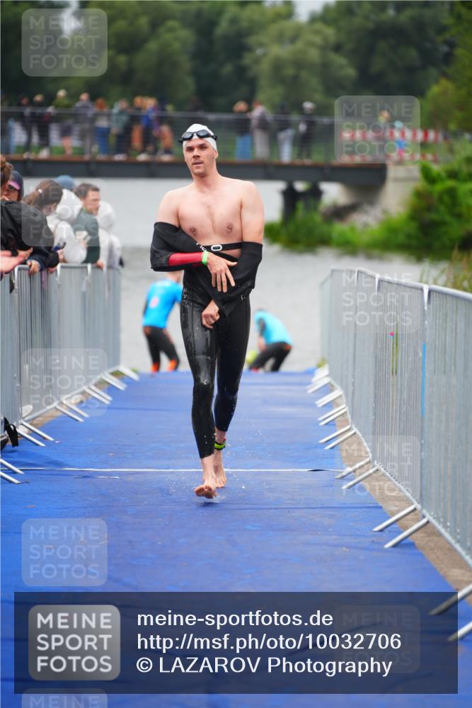 30.08.2026 - Elbe Triathlon Hamburg LAZAROV Photography http://msf.ph/oto/10032706 30.08.2026 08:44:07 Schwimmen 445 meine-sportfotos.de