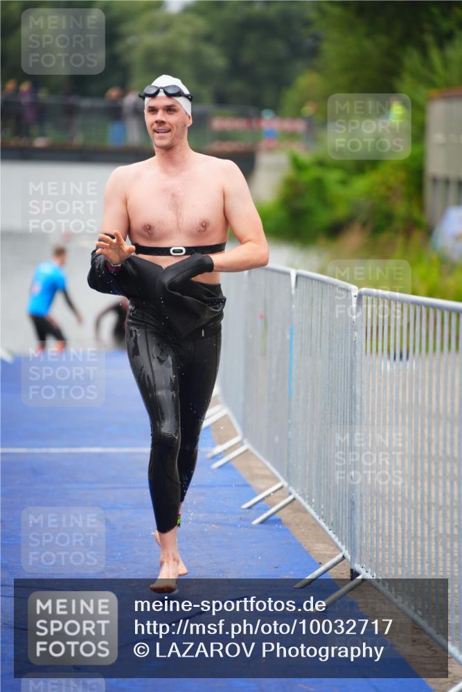 30.08.2026 - Elbe Triathlon Hamburg LAZAROV Photography http://msf.ph/oto/10032717 30.08.2026 08:44:08 Schwimmen 445 meine-sportfotos.de