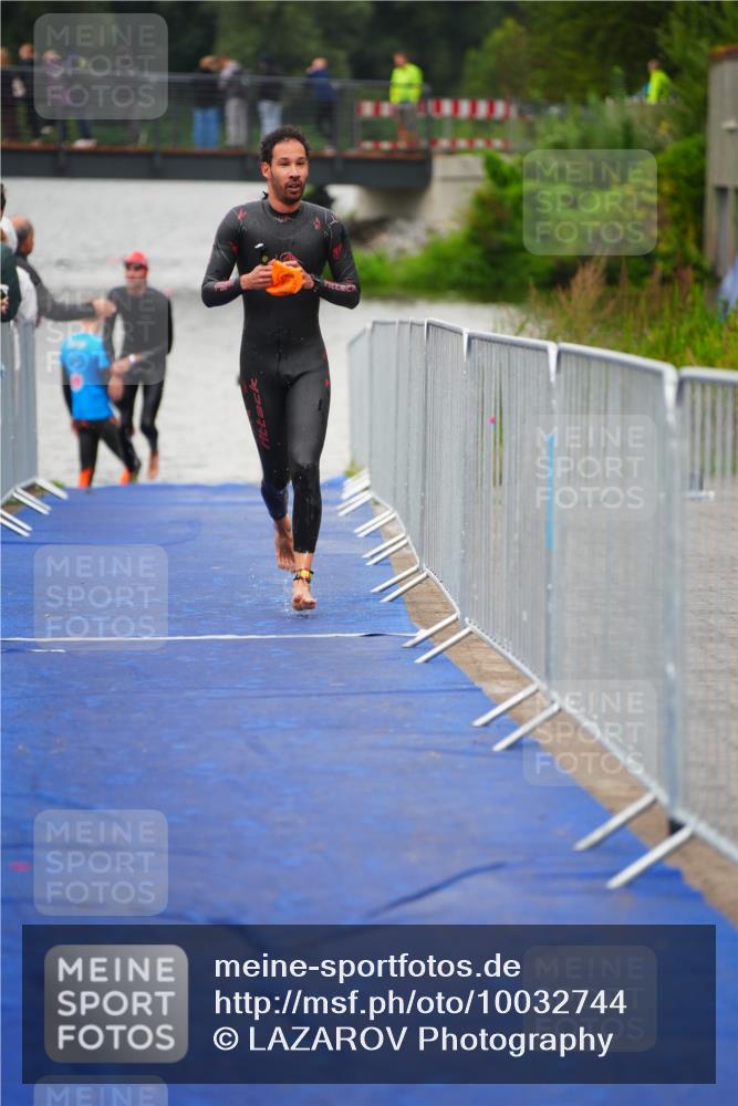 30.08.2026 - Elbe Triathlon Hamburg LAZAROV Photography http://msf.ph/oto/10032744 30.08.2026 08:45:06 Schwimmen 320 meine-sportfotos.de