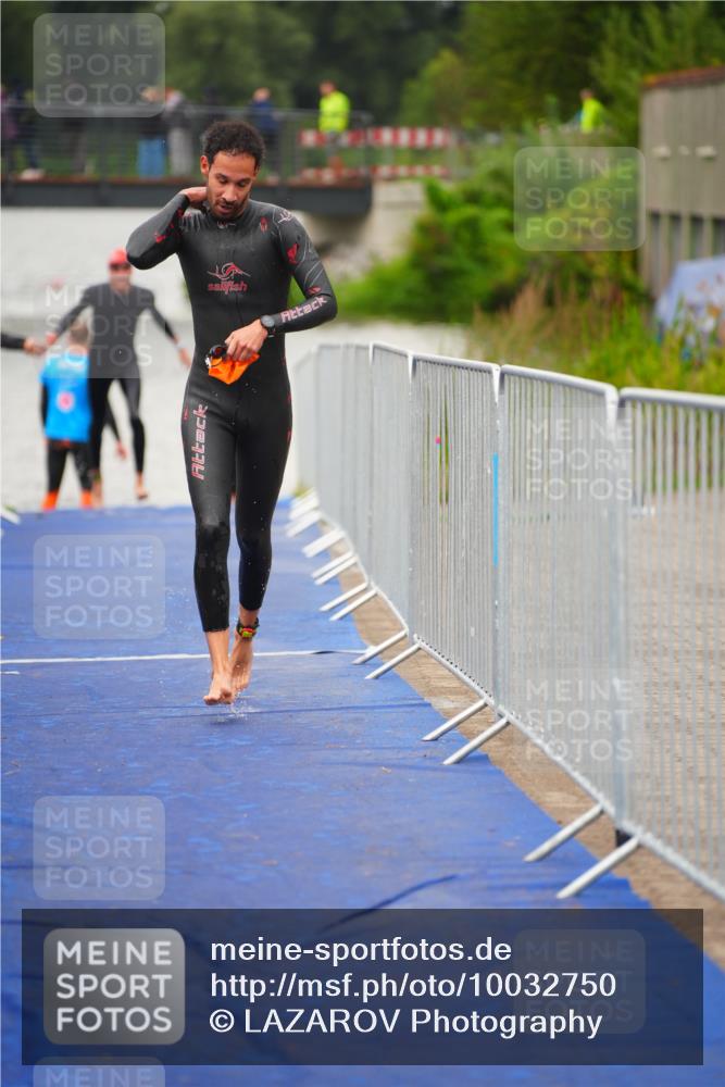 30.08.2026 - Elbe Triathlon Hamburg LAZAROV Photography http://msf.ph/oto/10032750 30.08.2026 08:45:07 Schwimmen 320 meine-sportfotos.de