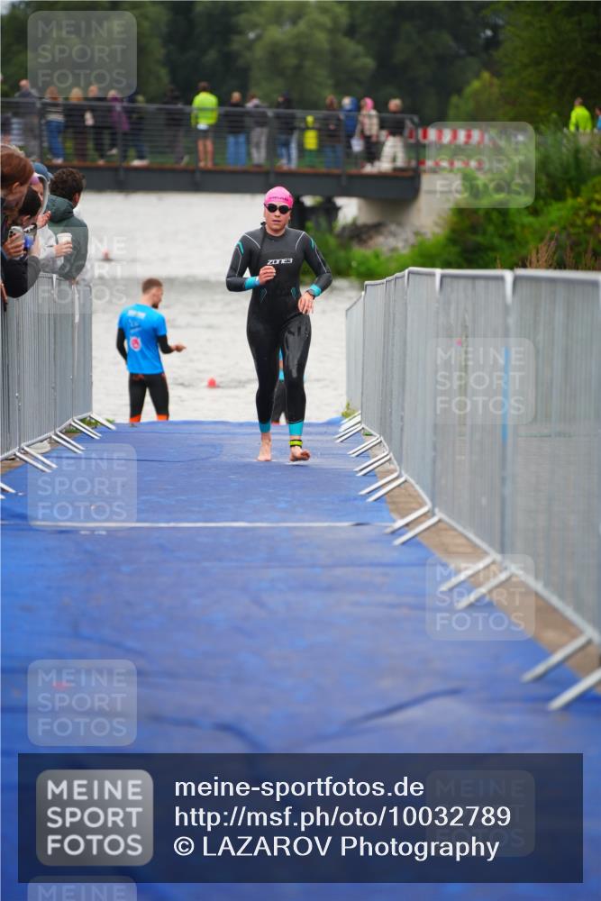 30.08.2026 - Elbe Triathlon Hamburg LAZAROV Photography http://msf.ph/oto/10032789 30.08.2026 08:46:04 Schwimmen 330 meine-sportfotos.de