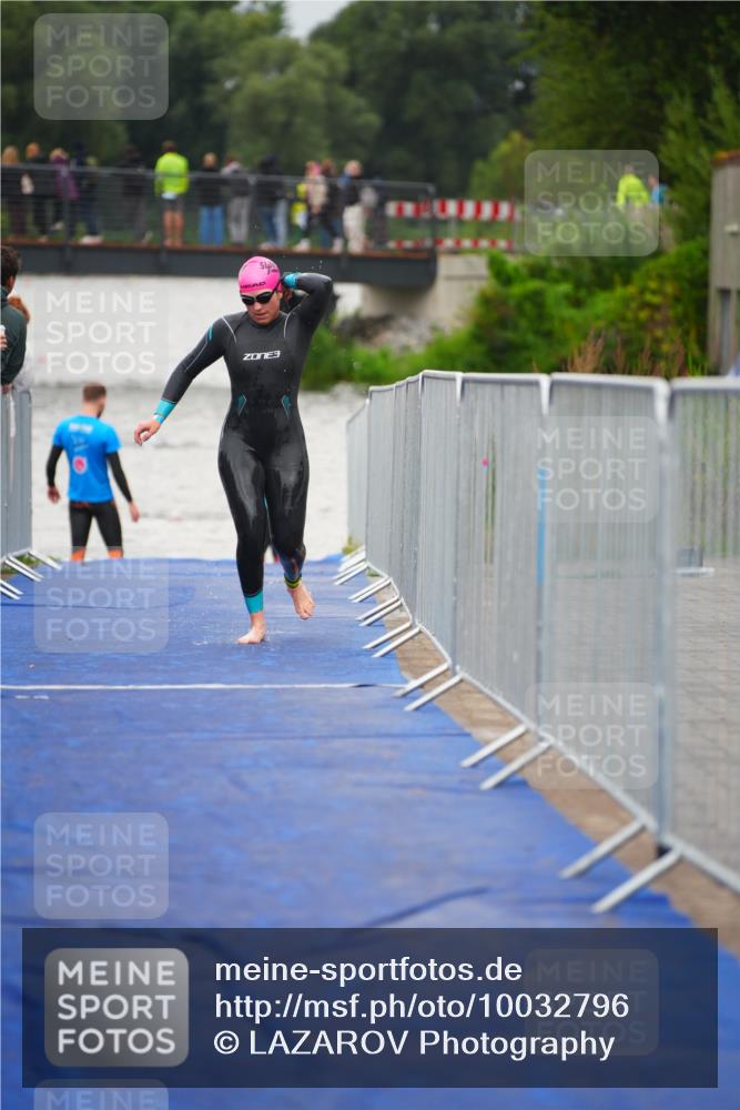 30.08.2026 - Elbe Triathlon Hamburg LAZAROV Photography http://msf.ph/oto/10032796 30.08.2026 08:46:05 Schwimmen 330 meine-sportfotos.de