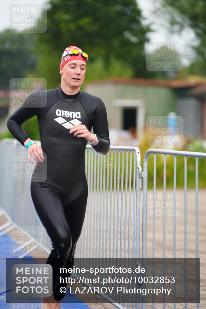 30.08.2026 - Elbe Triathlon Hamburg LAZAROV Photography http://msf.ph/oto/10032853 30.08.2026 08:46:24 Schwimmen 331 meine-sportfotos.de