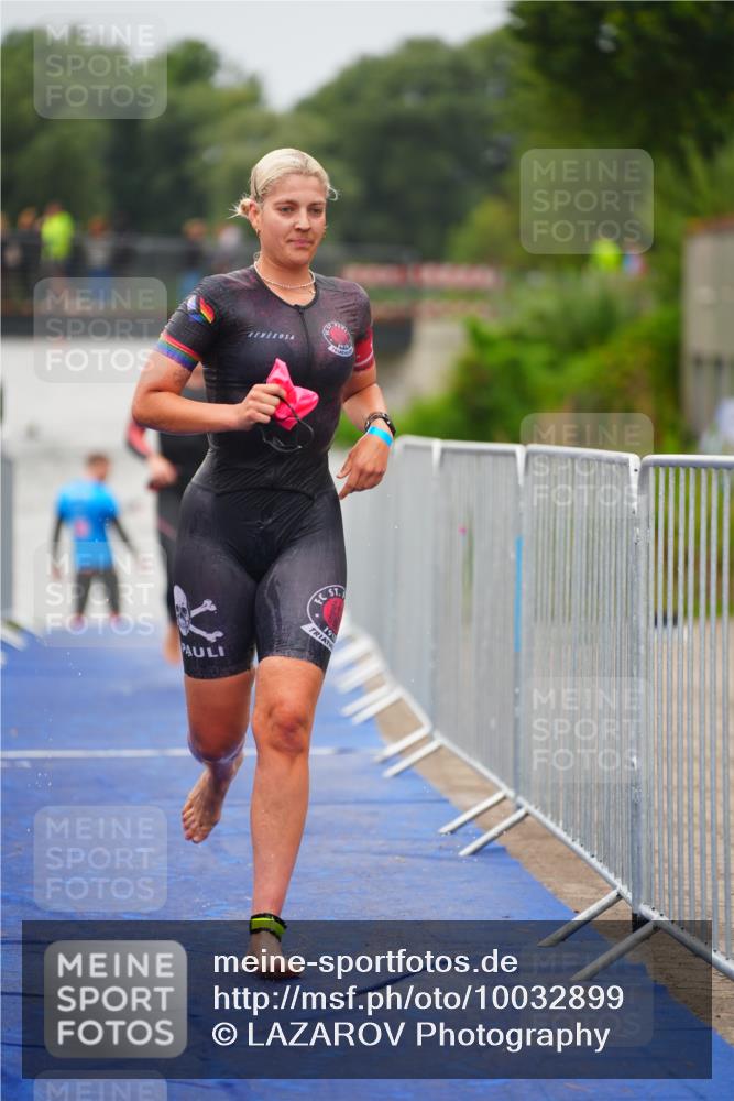 30.08.2026 - Elbe Triathlon Hamburg LAZAROV Photography http://msf.ph/oto/10032899 30.08.2026 08:46:59 Schwimmen 336, 392, 421 meine-sportfotos.de