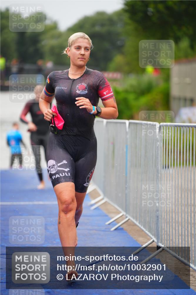 30.08.2026 - Elbe Triathlon Hamburg LAZAROV Photography http://msf.ph/oto/10032901 30.08.2026 08:46:59 Schwimmen 336, 392, 421 meine-sportfotos.de