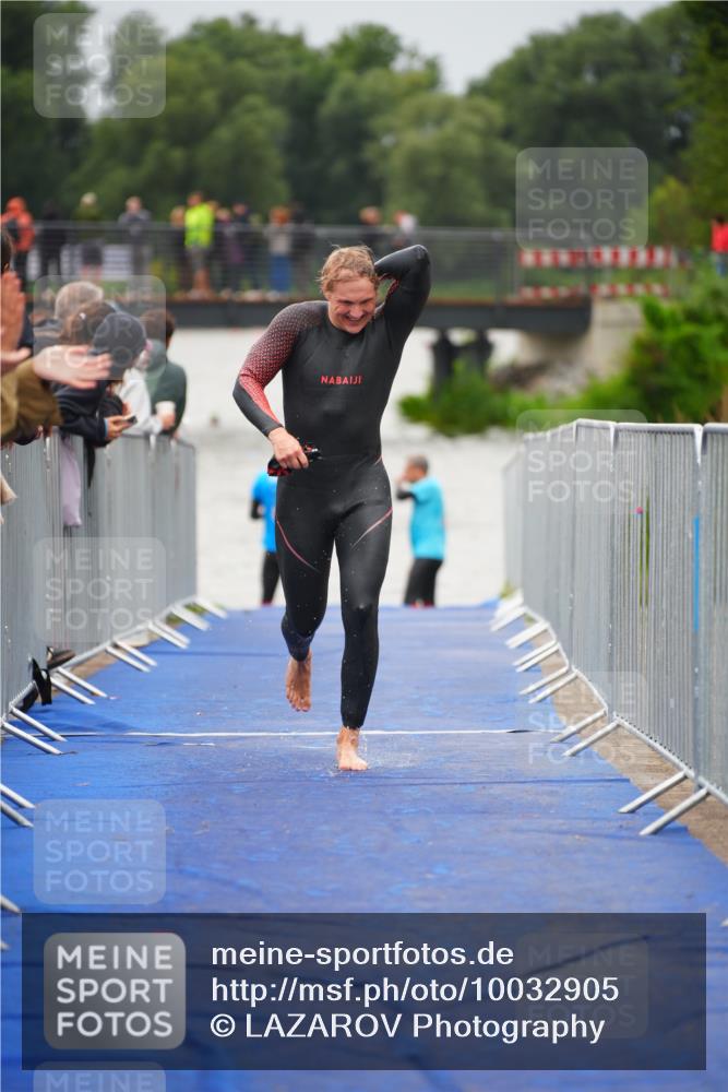 30.08.2026 - Elbe Triathlon Hamburg LAZAROV Photography http://msf.ph/oto/10032905 30.08.2026 08:47:01 Schwimmen 336, 392, 421 meine-sportfotos.de