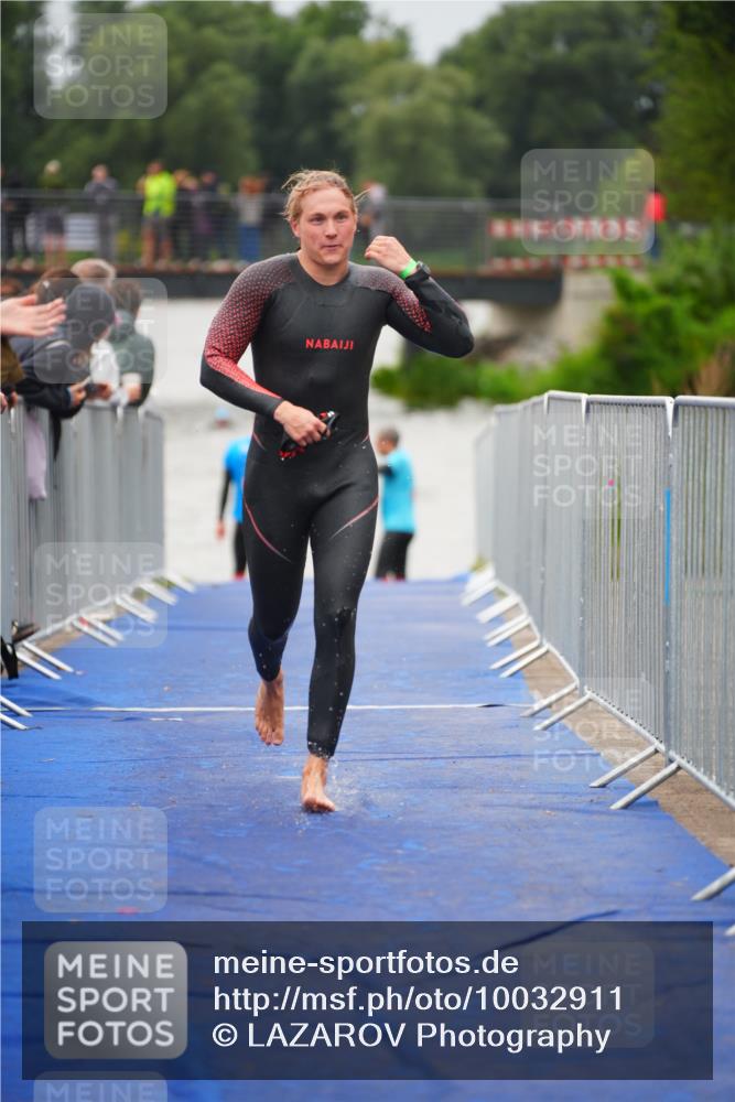 30.08.2026 - Elbe Triathlon Hamburg LAZAROV Photography http://msf.ph/oto/10032911 30.08.2026 08:47:02 Schwimmen 336, 392, 421 meine-sportfotos.de