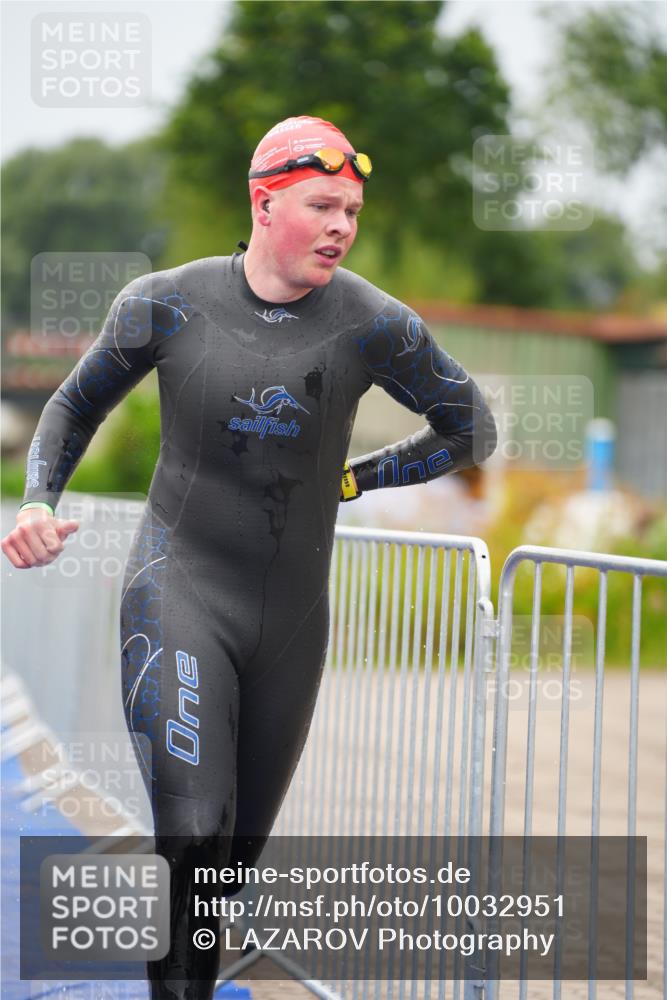 30.08.2026 - Elbe Triathlon Hamburg LAZAROV Photography http://msf.ph/oto/10032951 30.08.2026 08:47:30 Schwimmen 412, 433 meine-sportfotos.de