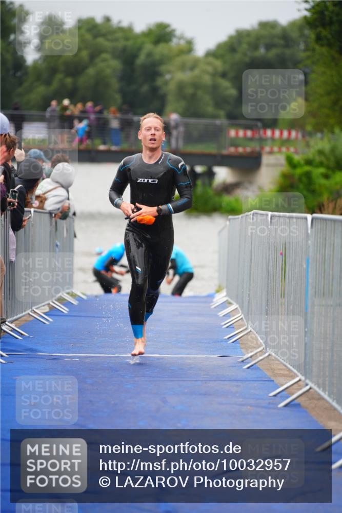 30.08.2026 - Elbe Triathlon Hamburg LAZAROV Photography http://msf.ph/oto/10032957 30.08.2026 08:47:33 Schwimmen 412, 433, 502 meine-sportfotos.de