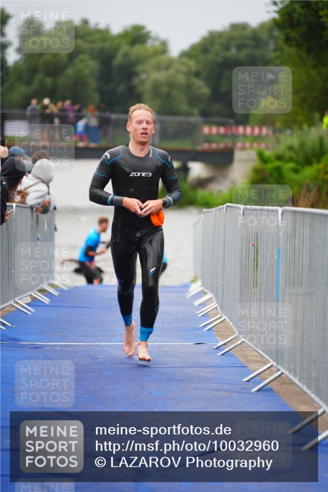 30.08.2026 - Elbe Triathlon Hamburg LAZAROV Photography http://msf.ph/oto/10032960 30.08.2026 08:47:33 Schwimmen 412, 433, 502 meine-sportfotos.de