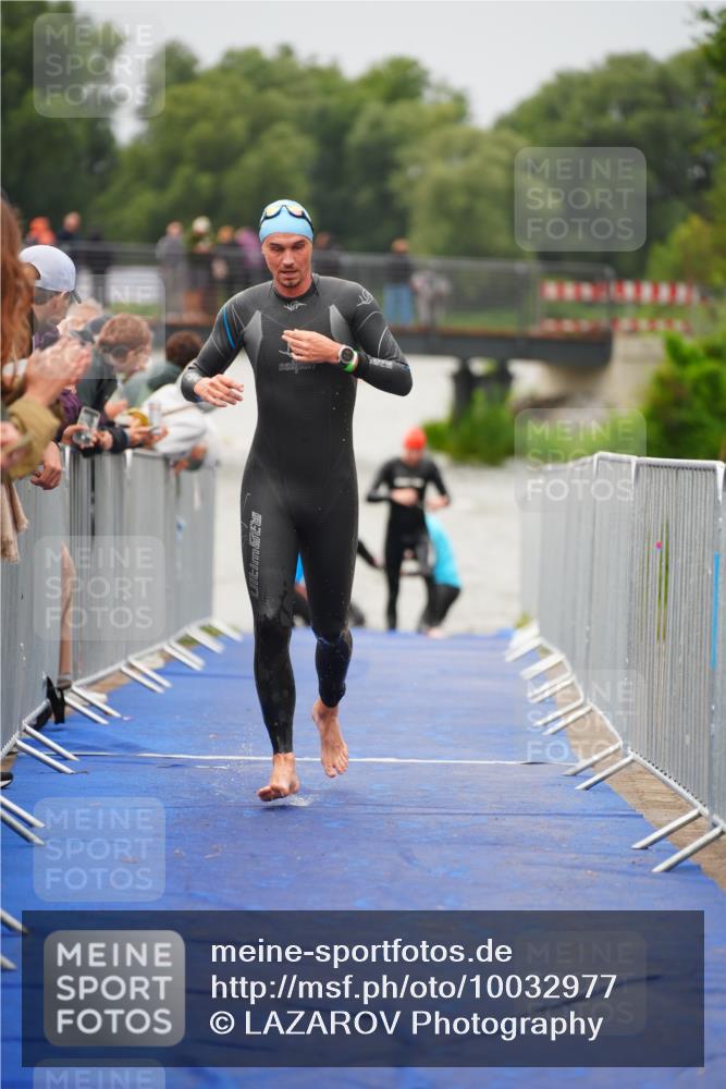 30.08.2026 - Elbe Triathlon Hamburg LAZAROV Photography http://msf.ph/oto/10032977 30.08.2026 08:47:42 Schwimmen 412, 432, 502 meine-sportfotos.de