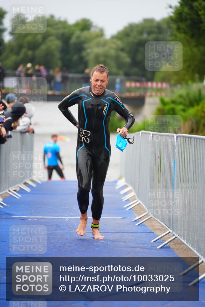 30.08.2026 - Elbe Triathlon Hamburg LAZAROV Photography http://msf.ph/oto/10033025 30.08.2026 08:48:03 Schwimmen 264, 266, 485 meine-sportfotos.de