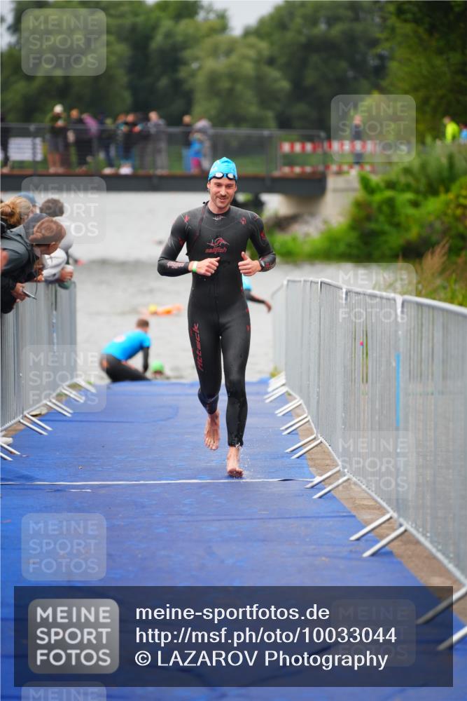 30.08.2026 - Elbe Triathlon Hamburg LAZAROV Photography http://msf.ph/oto/10033044 30.08.2026 08:48:20 Schwimmen 458 meine-sportfotos.de