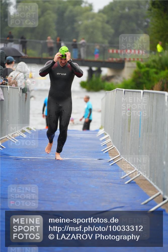 30.08.2026 - Elbe Triathlon Hamburg LAZAROV Photography http://msf.ph/oto/10033312 30.08.2026 08:50:14 Schwimmen 399, 417, 476, 480, 496 meine-sportfotos.de