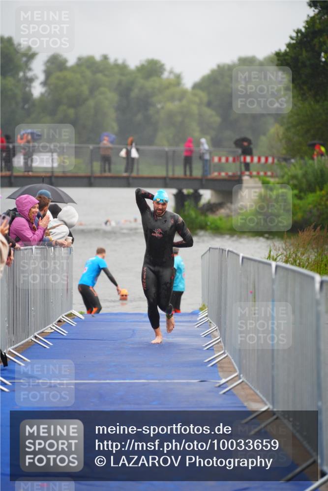 30.08.2026 - Elbe Triathlon Hamburg LAZAROV Photography http://msf.ph/oto/10033659 30.08.2026 08:52:54 Schwimmen 613 meine-sportfotos.de