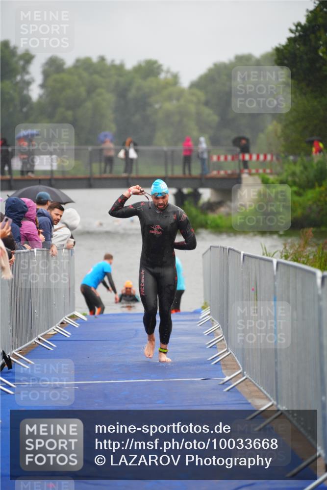 30.08.2026 - Elbe Triathlon Hamburg LAZAROV Photography http://msf.ph/oto/10033668 30.08.2026 08:52:55 Schwimmen 613 meine-sportfotos.de