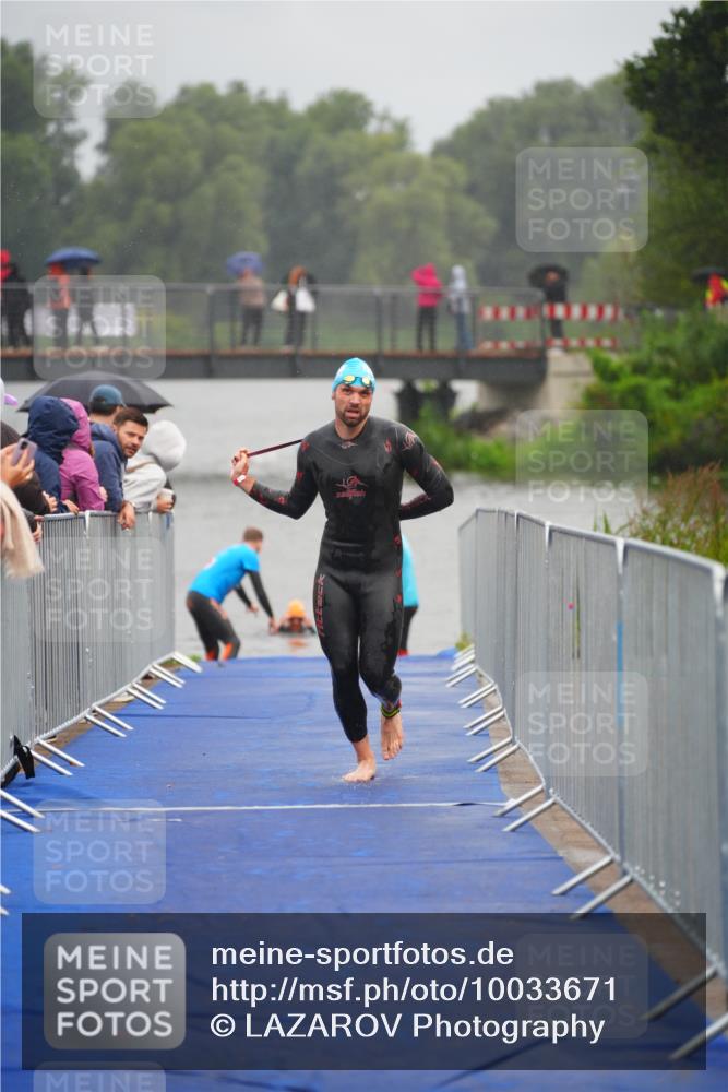 30.08.2026 - Elbe Triathlon Hamburg LAZAROV Photography http://msf.ph/oto/10033671 30.08.2026 08:52:55 Schwimmen 613 meine-sportfotos.de