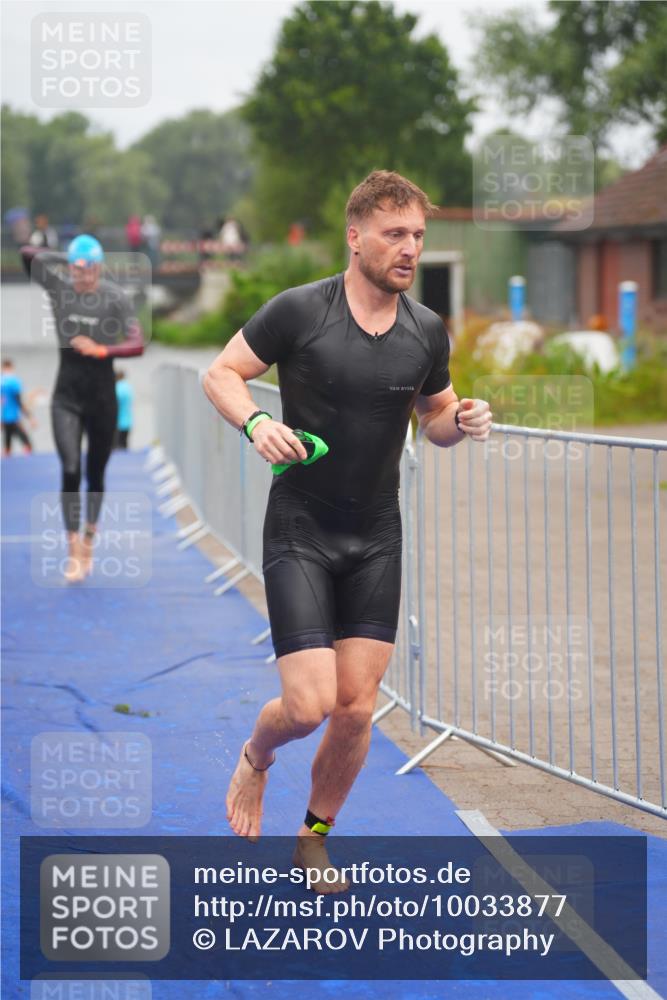30.08.2026 - Elbe Triathlon Hamburg LAZAROV Photography http://msf.ph/oto/10033877 30.08.2026 08:53:52 Schwimmen 460, 501, 595, 1895 meine-sportfotos.de