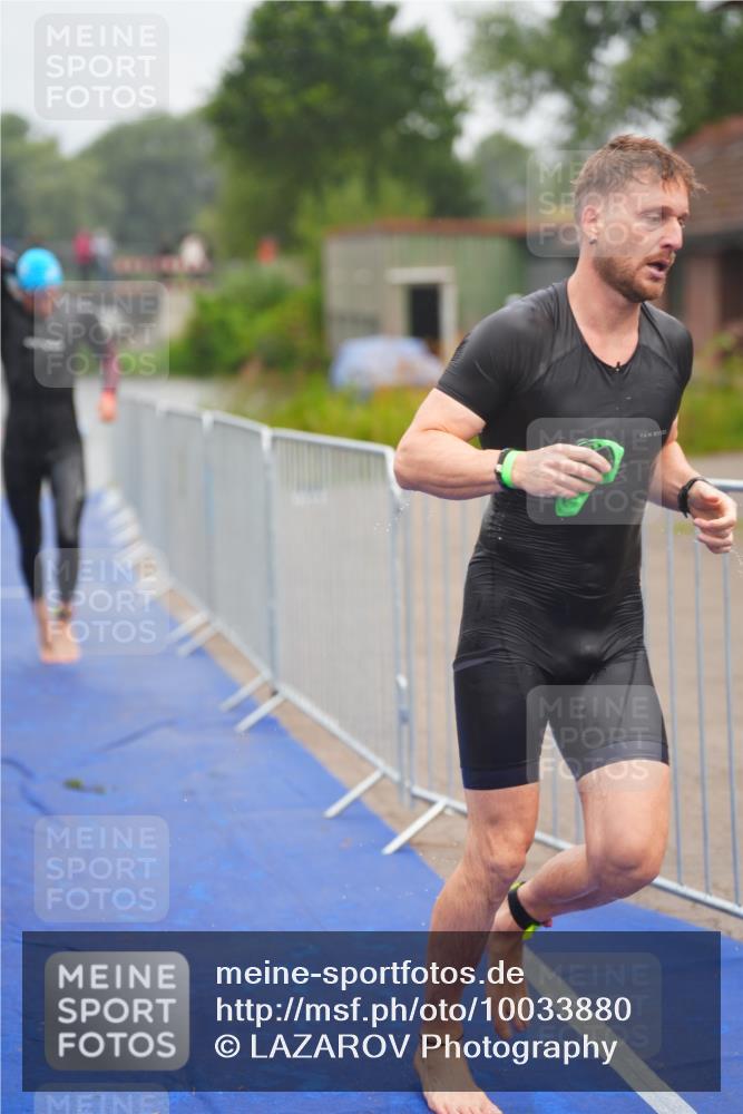 30.08.2026 - Elbe Triathlon Hamburg LAZAROV Photography http://msf.ph/oto/10033880 30.08.2026 08:53:53 Schwimmen 460, 501, 595, 1895 meine-sportfotos.de