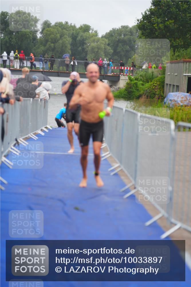 30.08.2026 - Elbe Triathlon Hamburg LAZAROV Photography http://msf.ph/oto/10033897 30.08.2026 08:54:20 Schwimmen 415, 431, 451, 482 meine-sportfotos.de
