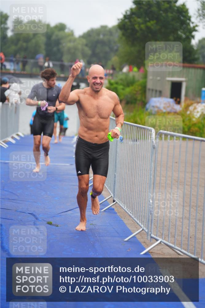 30.08.2026 - Elbe Triathlon Hamburg LAZAROV Photography http://msf.ph/oto/10033903 30.08.2026 08:54:21 Schwimmen 415, 431, 451, 482 meine-sportfotos.de