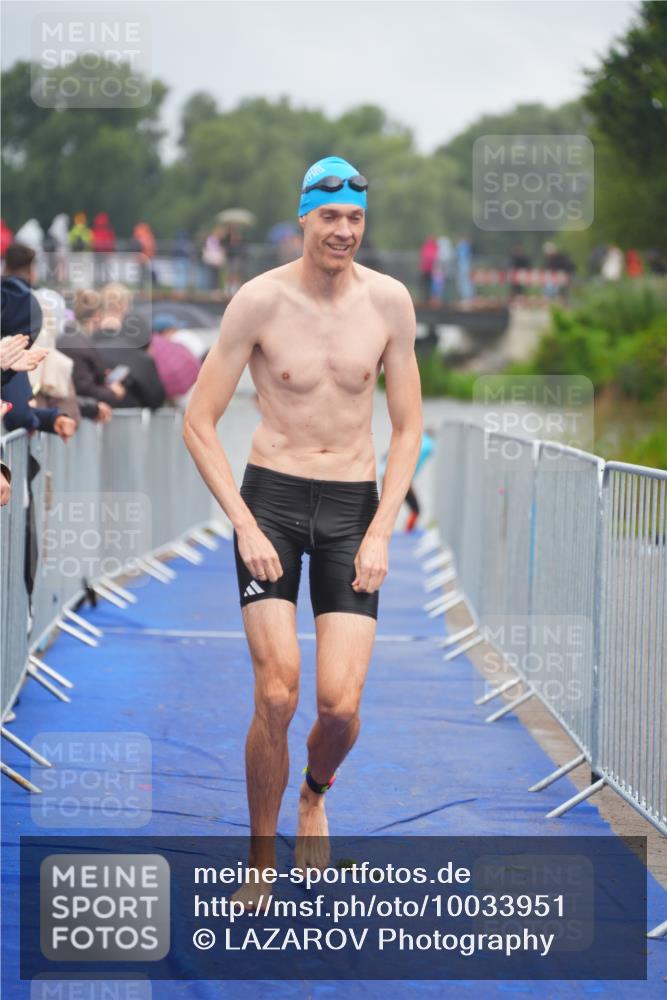 30.08.2026 - Elbe Triathlon Hamburg LAZAROV Photography http://msf.ph/oto/10033951 30.08.2026 08:54:32 Schwimmen 415, 431, 440, 482 meine-sportfotos.de