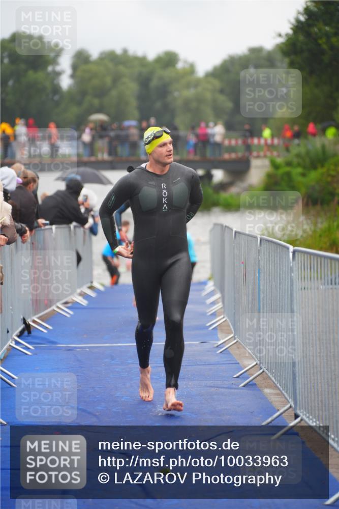 30.08.2026 - Elbe Triathlon Hamburg LAZAROV Photography http://msf.ph/oto/10033963 30.08.2026 08:55:37 Schwimmen 489, 504 meine-sportfotos.de
