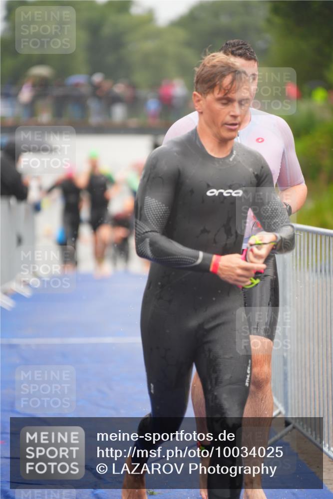 30.08.2026 - Elbe Triathlon Hamburg LAZAROV Photography http://msf.ph/oto/10034025 30.08.2026 08:55:47 Schwimmen 489, 504, 543, 622 meine-sportfotos.de