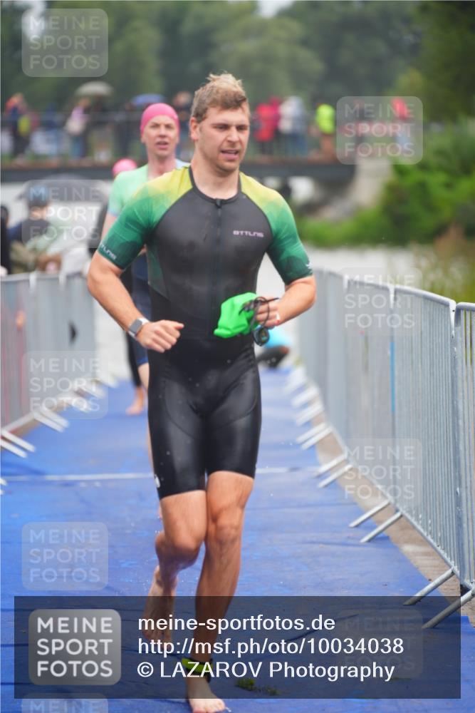30.08.2026 - Elbe Triathlon Hamburg LAZAROV Photography http://msf.ph/oto/10034038 30.08.2026 08:55:53 Schwimmen 449, 504, 532, 542, 543, 544, 622 meine-sportfotos.de