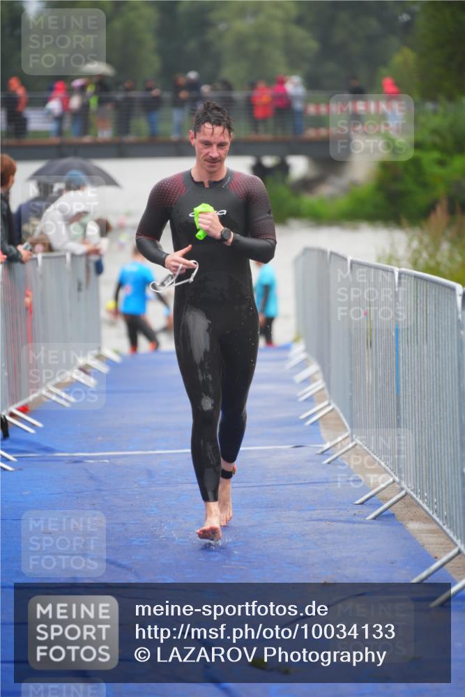 30.08.2026 - Elbe Triathlon Hamburg LAZAROV Photography http://msf.ph/oto/10034133 30.08.2026 08:56:17 Schwimmen 429, 498, 534 meine-sportfotos.de