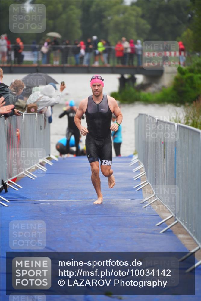 30.08.2026 - Elbe Triathlon Hamburg LAZAROV Photography http://msf.ph/oto/10034142 30.08.2026 08:56:25 Schwimmen 429, 436, 498 meine-sportfotos.de