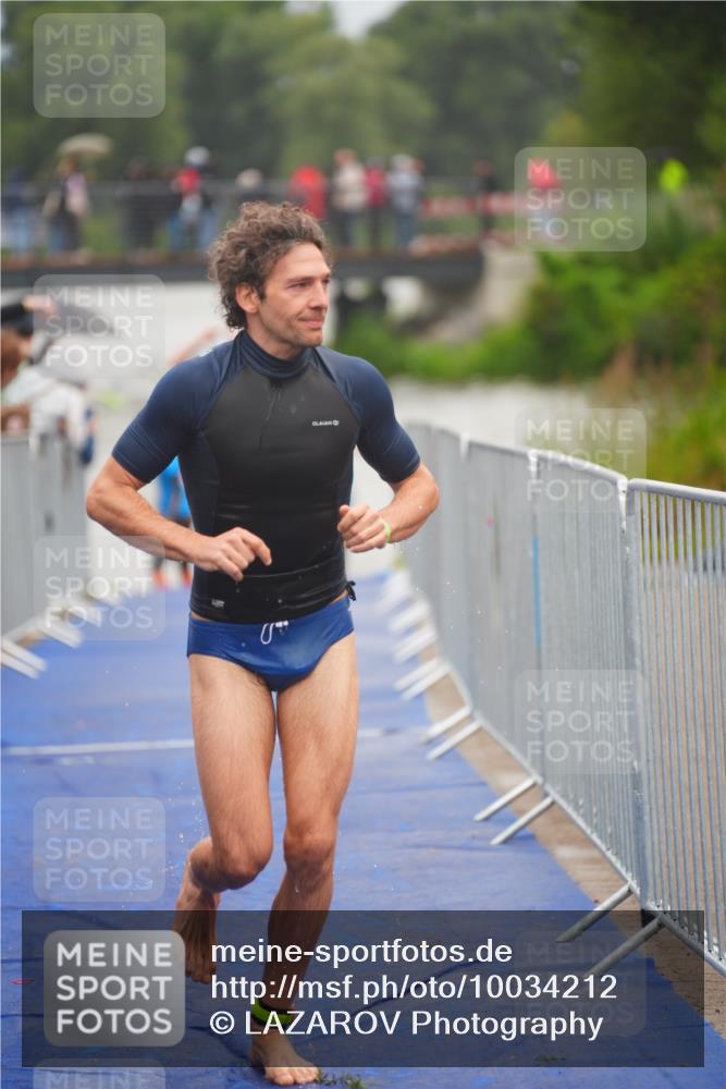30.08.2026 - Elbe Triathlon Hamburg LAZAROV Photography http://msf.ph/oto/10034212 30.08.2026 08:56:46 Schwimmen 434, 488, 490 meine-sportfotos.de