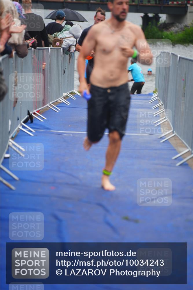 30.08.2026 - Elbe Triathlon Hamburg LAZAROV Photography http://msf.ph/oto/10034243 30.08.2026 08:57:10 Schwimmen 492, 616 meine-sportfotos.de