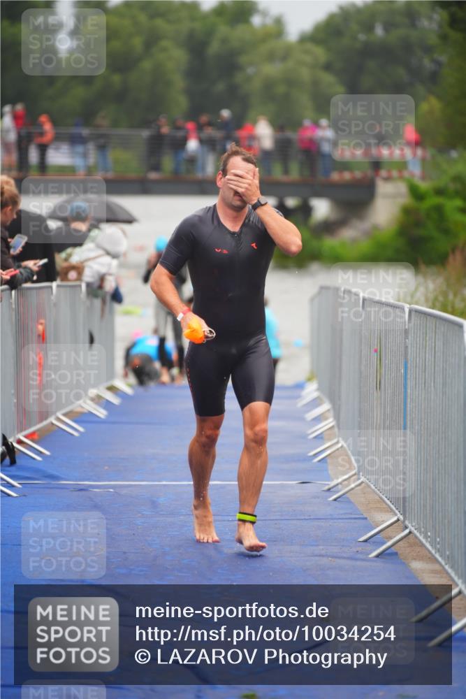 30.08.2026 - Elbe Triathlon Hamburg LAZAROV Photography http://msf.ph/oto/10034254 30.08.2026 08:57:13 Schwimmen 492, 616 meine-sportfotos.de