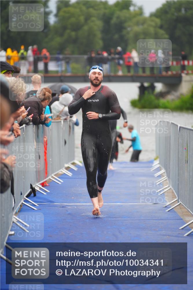 30.08.2026 - Elbe Triathlon Hamburg LAZAROV Photography http://msf.ph/oto/10034341 30.08.2026 08:57:49 Schwimmen 410, 452, 483, 495, 639 meine-sportfotos.de