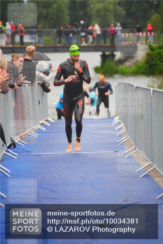 30.08.2026 - Elbe Triathlon Hamburg LAZAROV Photography http://msf.ph/oto/10034381 30.08.2026 08:57:57 Schwimmen 495, 500, 637, 639 meine-sportfotos.de