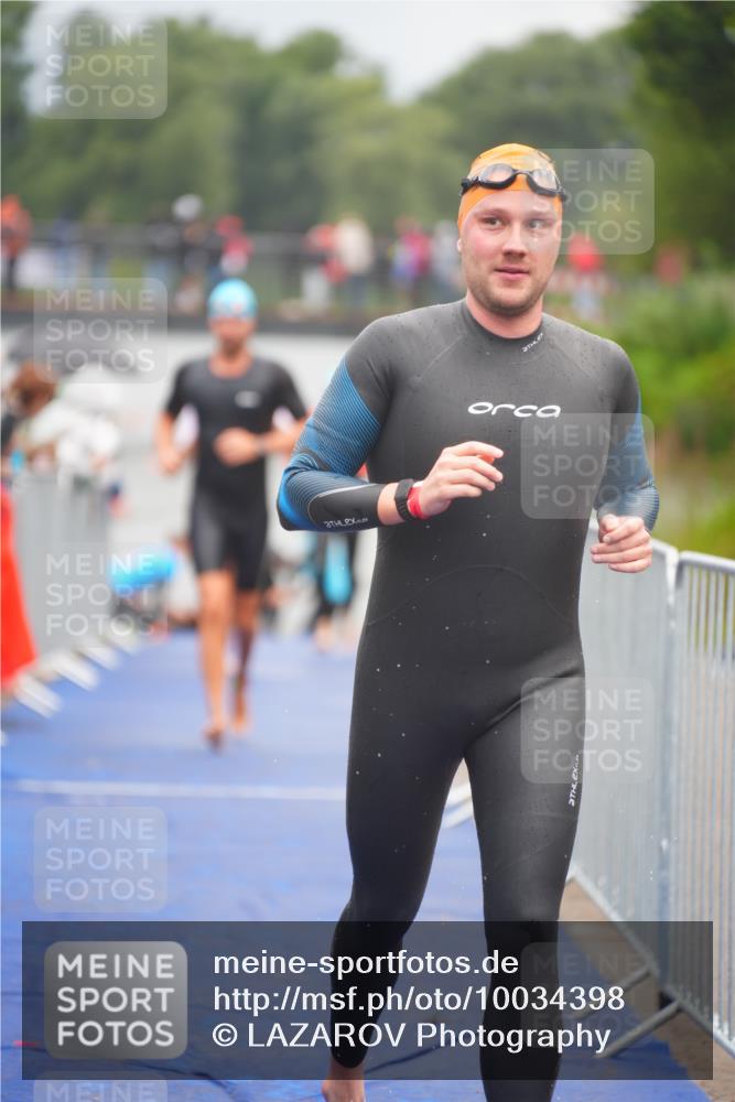 30.08.2026 - Elbe Triathlon Hamburg LAZAROV Photography http://msf.ph/oto/10034398 30.08.2026 08:58:06 Schwimmen 441, 443, 495, 500, 623, 637 meine-sportfotos.de