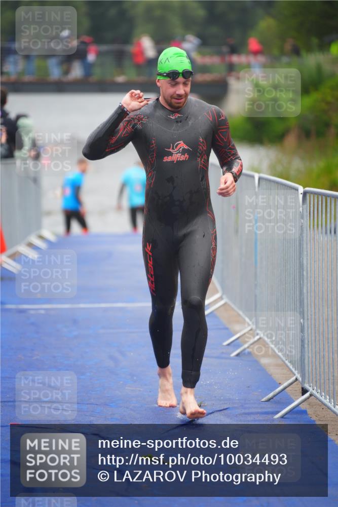 30.08.2026 - Elbe Triathlon Hamburg LAZAROV Photography http://msf.ph/oto/10034493 30.08.2026 08:58:27 Schwimmen 404, 468, 641, 841, 1894 meine-sportfotos.de